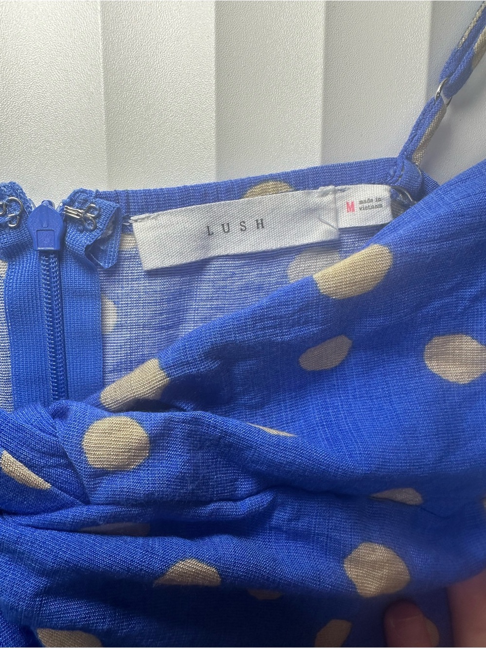 NWT LUSH Blue & Cream Polka Dot Twist-Front Romper MEDIUM - Picture 7 of 8